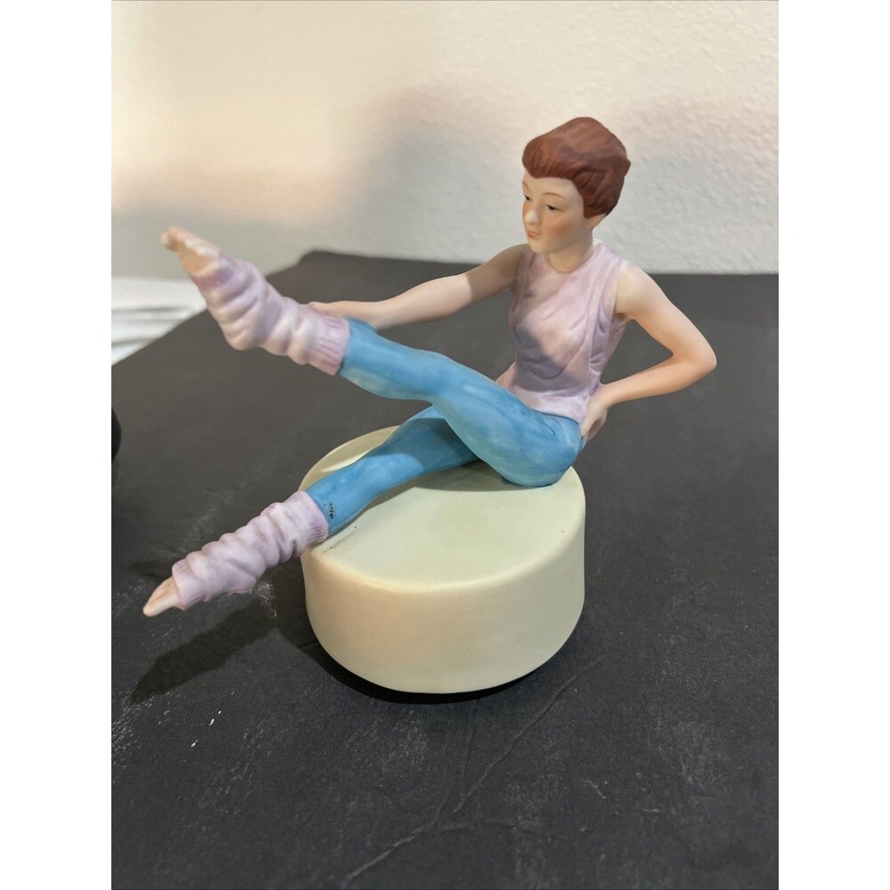VTG Porcelain Ceramic Rotating Wind Up Music Box Dancer Flashdance Willets